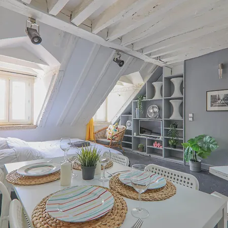 Apartment-4p-city Centre Lescot With Netflix Appartamento