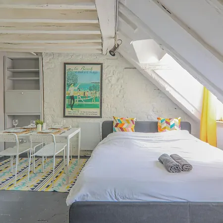 Appartamento Apartment-4p-city Centre Lescot With Netflix Parigi